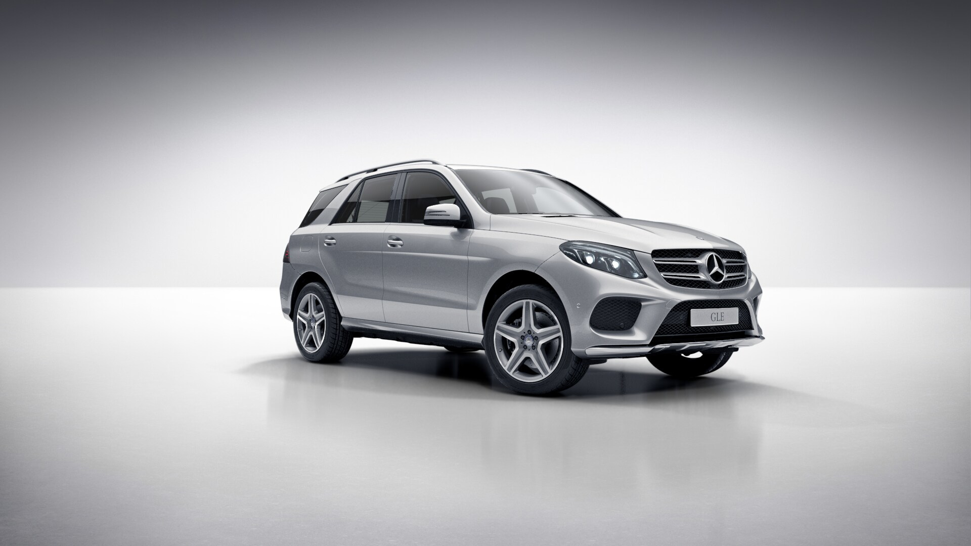 New 2017 MercedesBenz GLE GLE550e SUV MB17407AT MercedesBenz